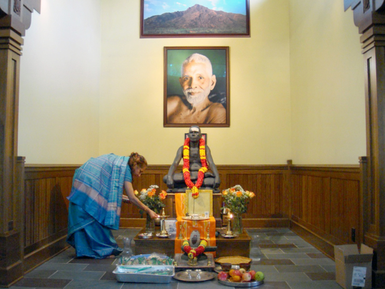 115535-aruna-at-the-altar