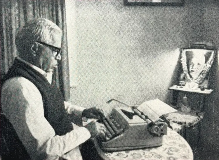 Bhagavat at the shrine of Hermes 3000