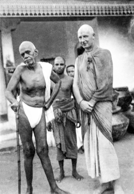 Bhagavan, Satyananda and Sri Krishnaprem, 1948 Bhagavan, Satyananda and Sri Krishnaprem, 1948