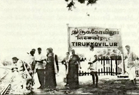 Devotees met the pilgrims at the station<br> with fresh, cool water...